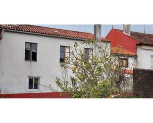 Exterior view of Single-family semi-detached for sale in Vilagarcía de Arousa  with Private garden