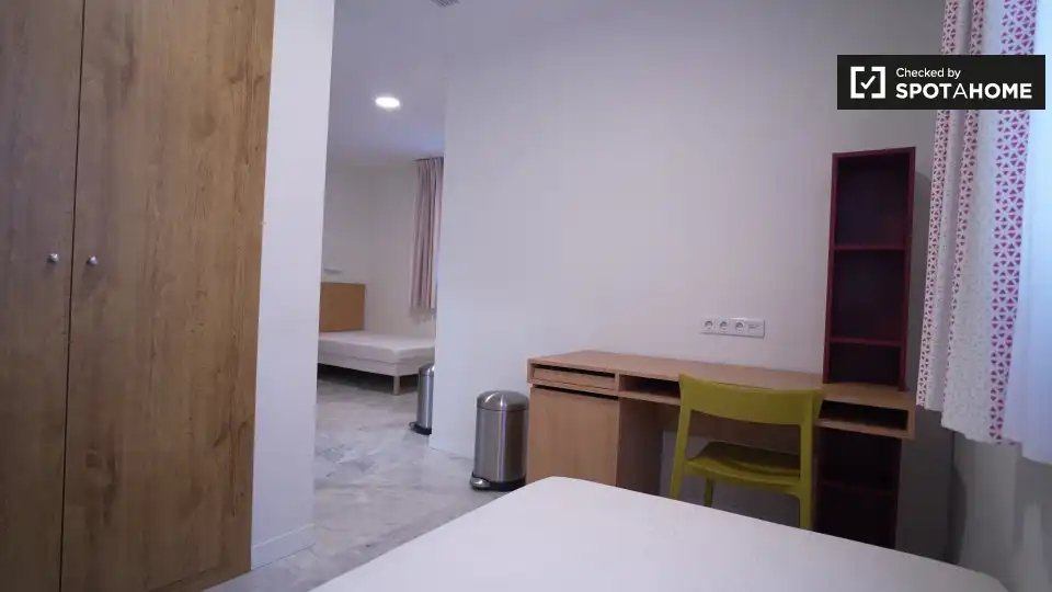 Habitación en Triana Oeste