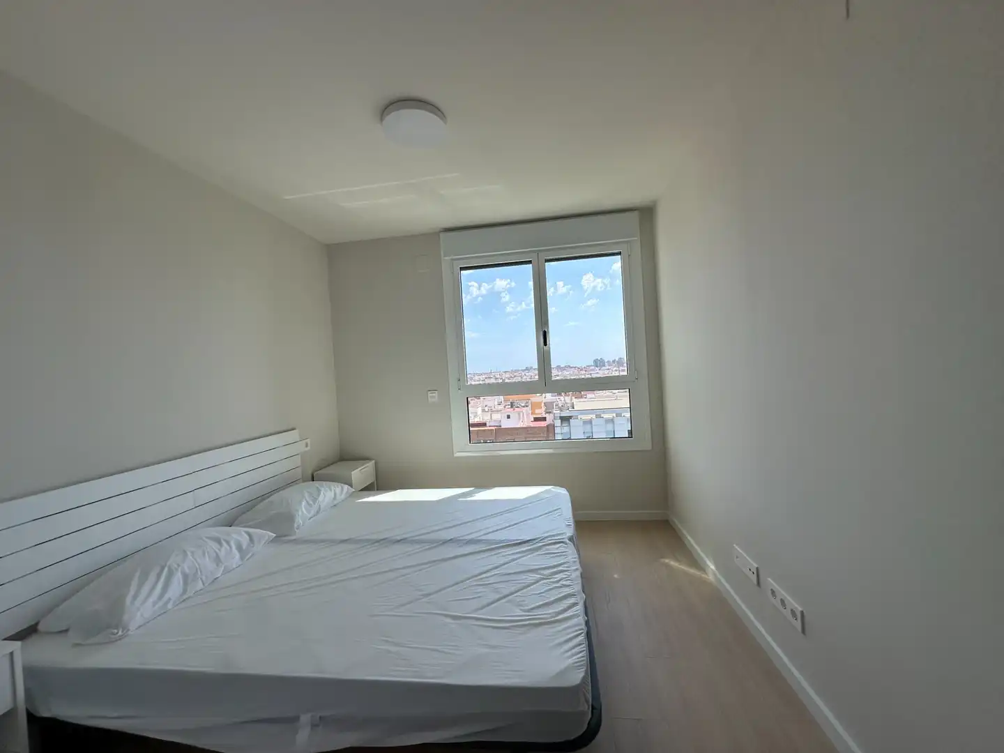 Habitación de Piso de alquiler en Valencia con Aire acondicionado, Calefacción y Jardín privado