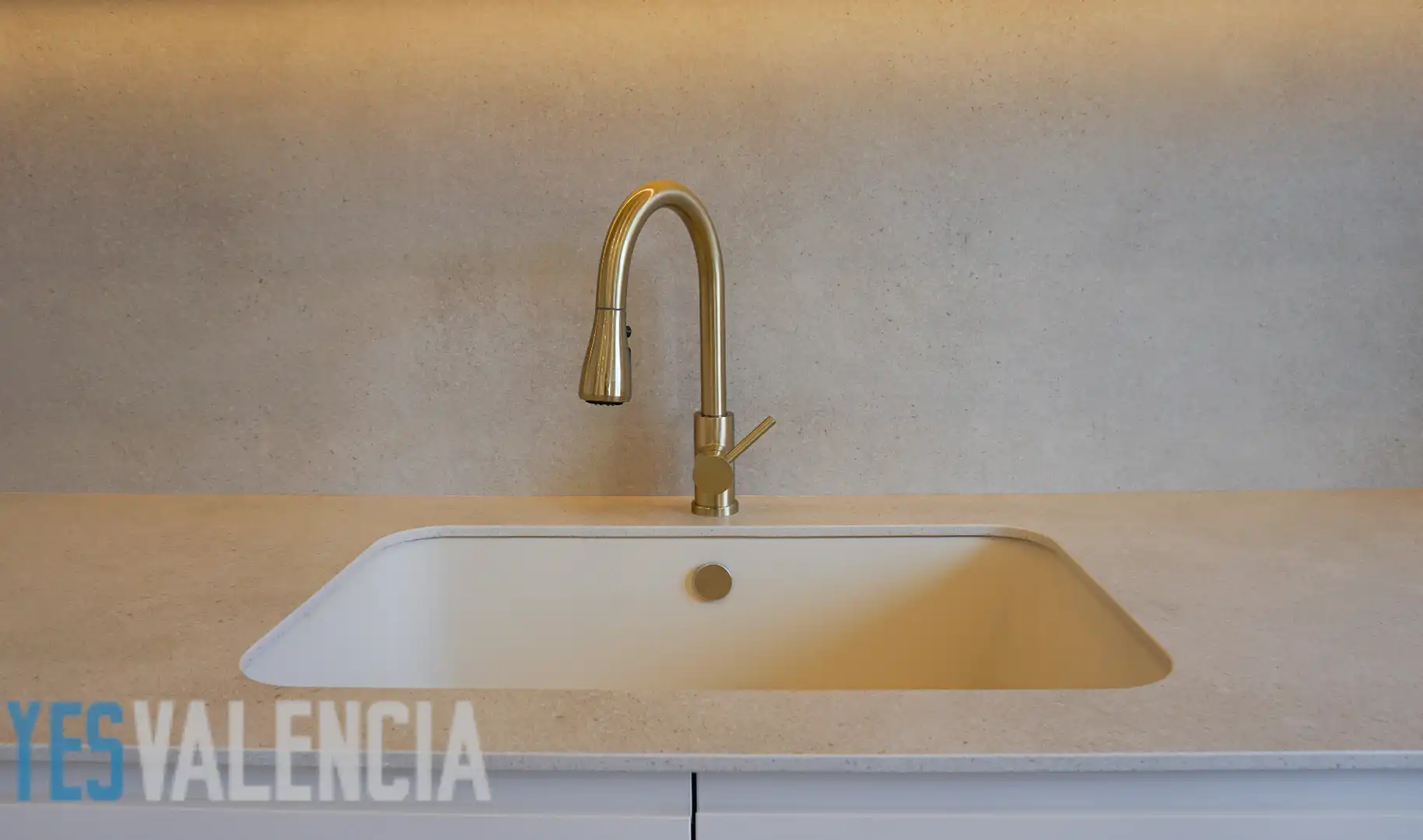 Piso con terraza en venta en Carrer de l'Erudit Orellana, imagen 4