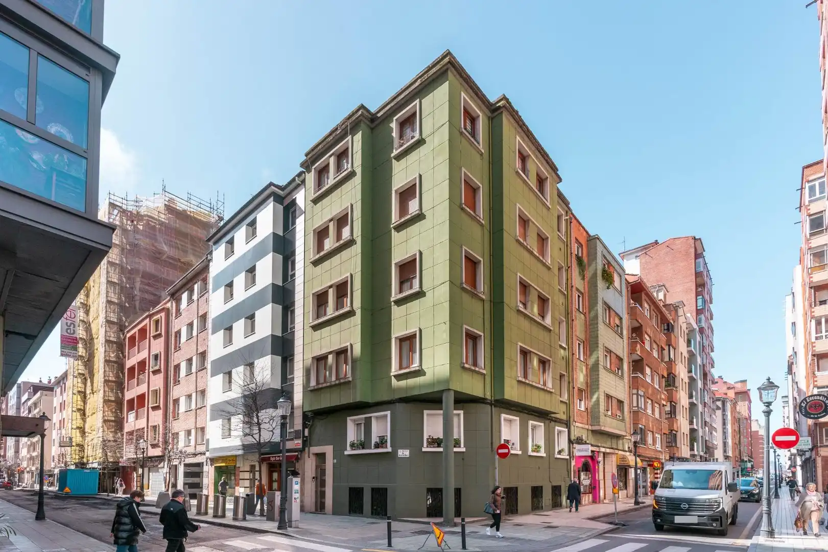 Vista exterior de Local en venta en Gijón  con Amueblado