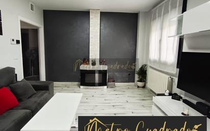 Sala d'estar de Pis en venda en Mérida amb Aire condicionat, Calefacció i Terrassa