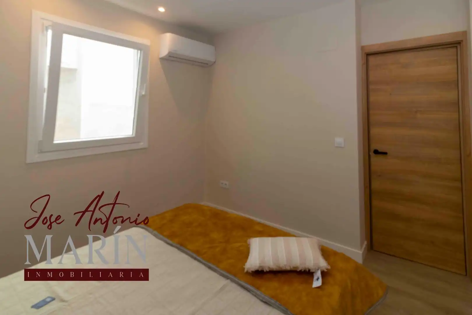 Dormitori de Apartament en venda en Badajoz amb Aire condicionat