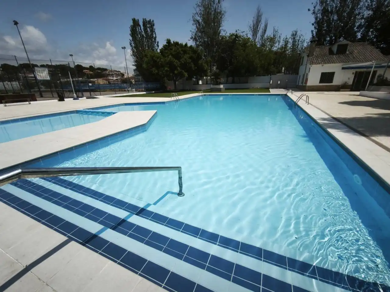 Piscina de Piso en venta en Calafell con Aire acondicionado, Terraza y Alarma