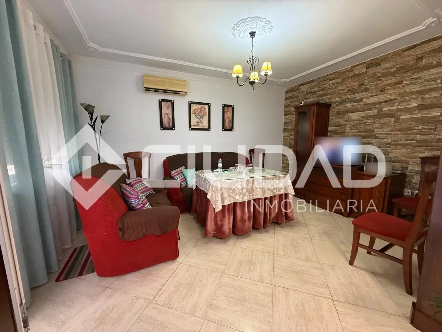 Sala d'estar de Casa o xalet en venda en Las Cabezas de San Juan