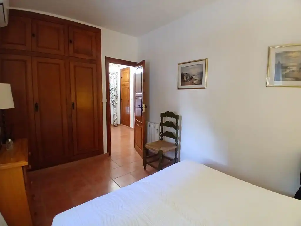 Schlafzimmer von Einfamilien-Reihenhaus zum Verkauf in Fuengirola mit Klimaanlage, Terrasse und Möbliert