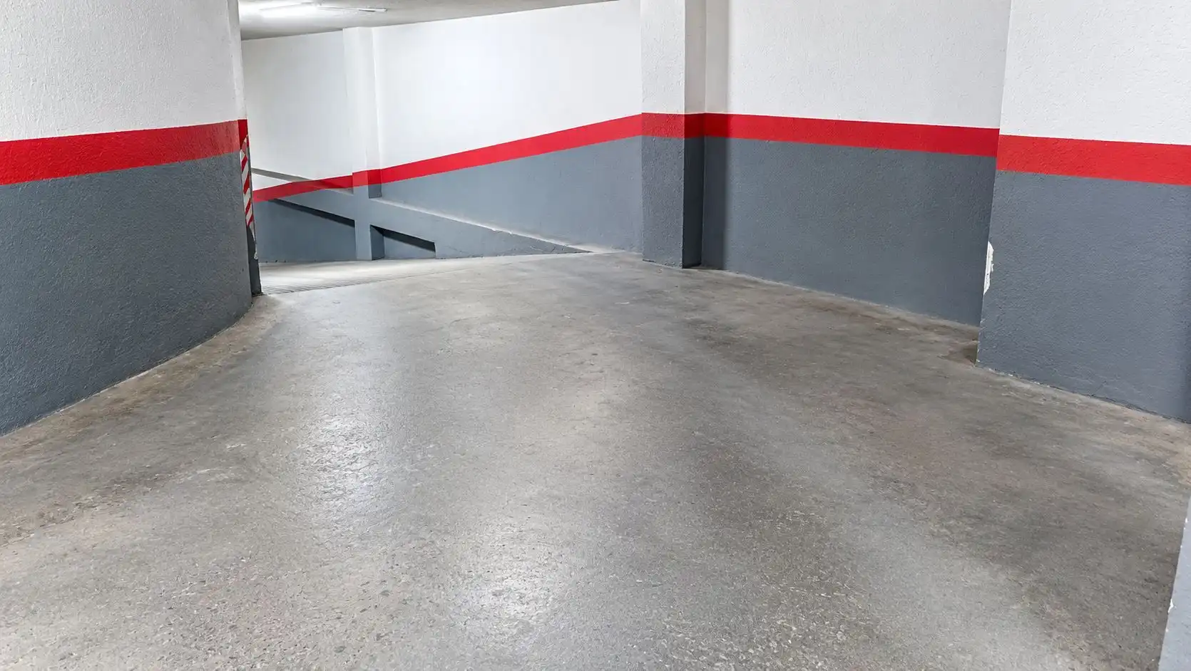 Garage zur Miete in Nou Moles