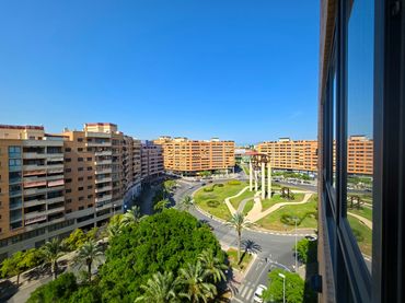 Ático con piscina en venta en Avenida Juan Sanchis Candela 28