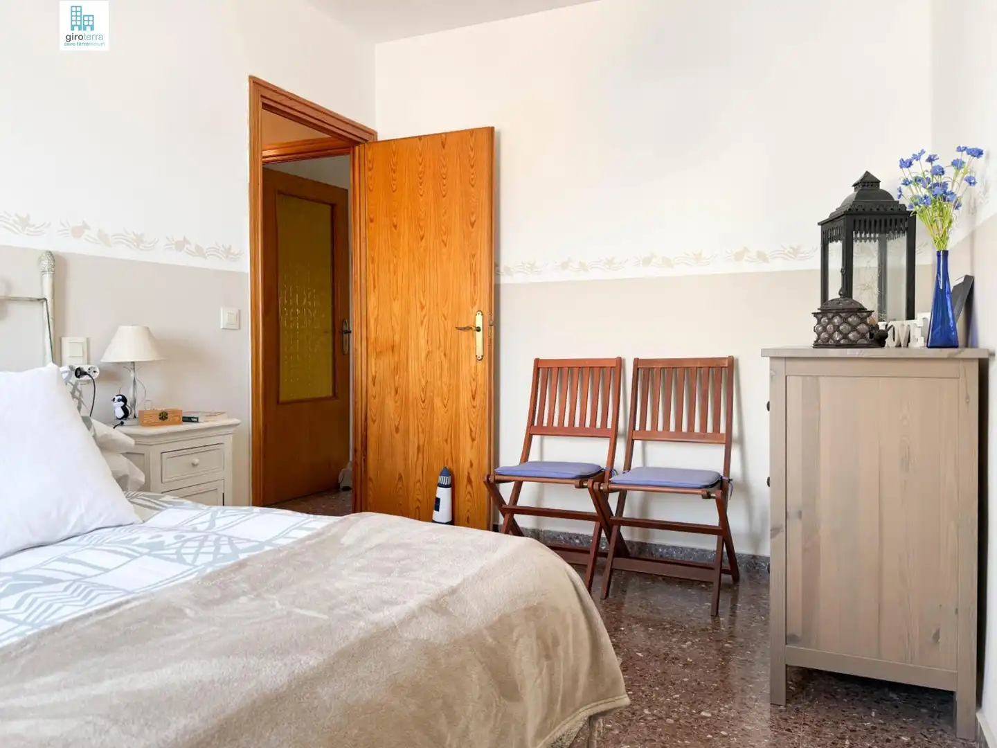 Schlafzimmer von Dachboden zum Verkauf in Blanes mit Terrasse