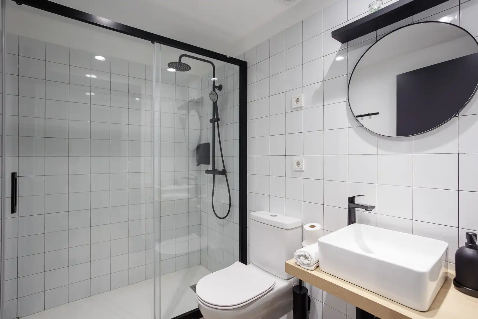 Bathroom of Commercial properties for sale in Friol  with Furnished