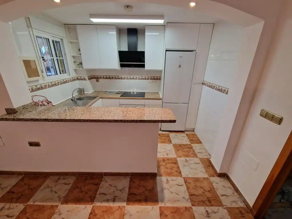 Cuina de Casa o xalet de lloguer en Orihuela amb Aire condicionat, Moblat i Jacuzzi