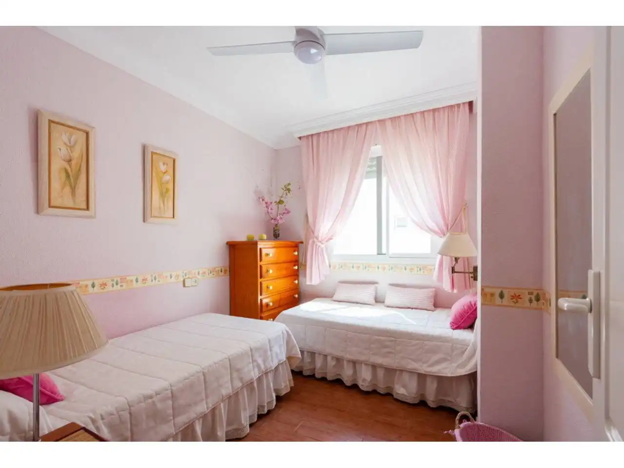 Habitación de Apartamento en venta en Almuñécar con Aire acondicionado y Piscina comunitaria