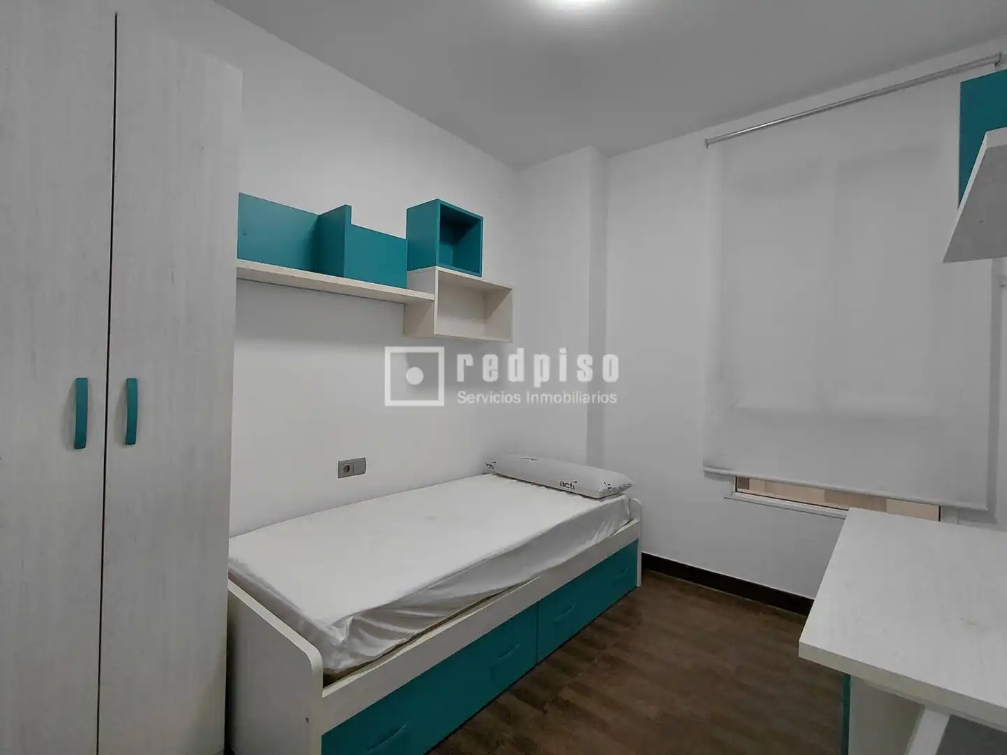Habitación de Piso de alquiler en Valencia con Aire acondicionado y Amueblado