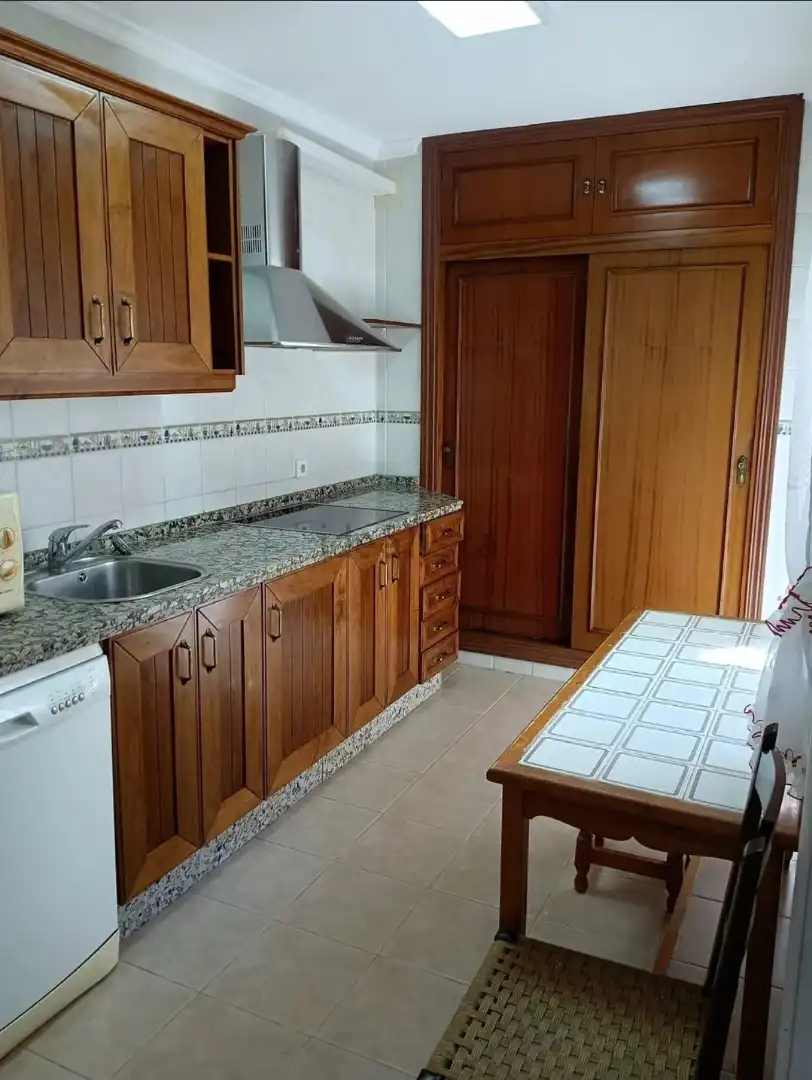 Cuina de Casa o xalet de lloguer en Vélez-Málaga amb Aire condicionat, Terrassa i Moblat