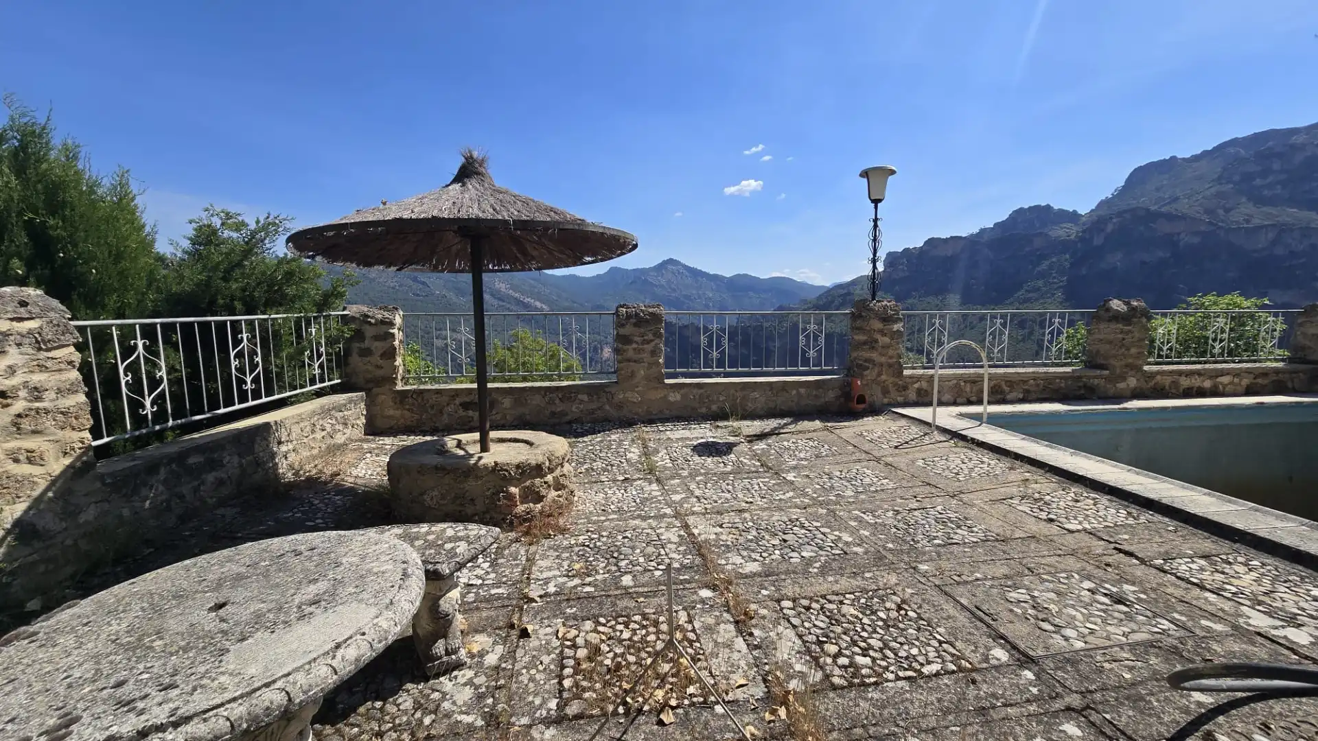 Terraza de Finca rústica en venta en Villanueva del Arzobispo con Calefacción, Trastero y Piscina