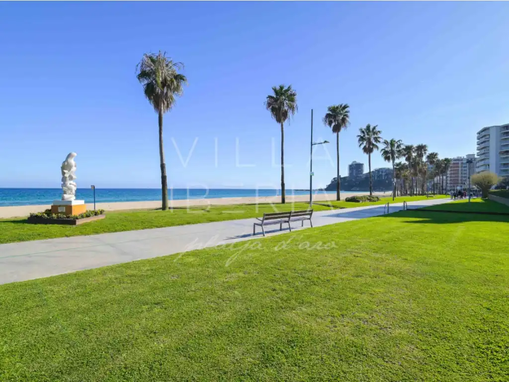 Apartament amb piscina en venda a Calle Juli Garreta 7, imagen 7