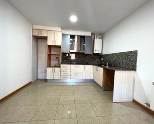 Kitchen of Apartment for sale in Figueres  with Heating