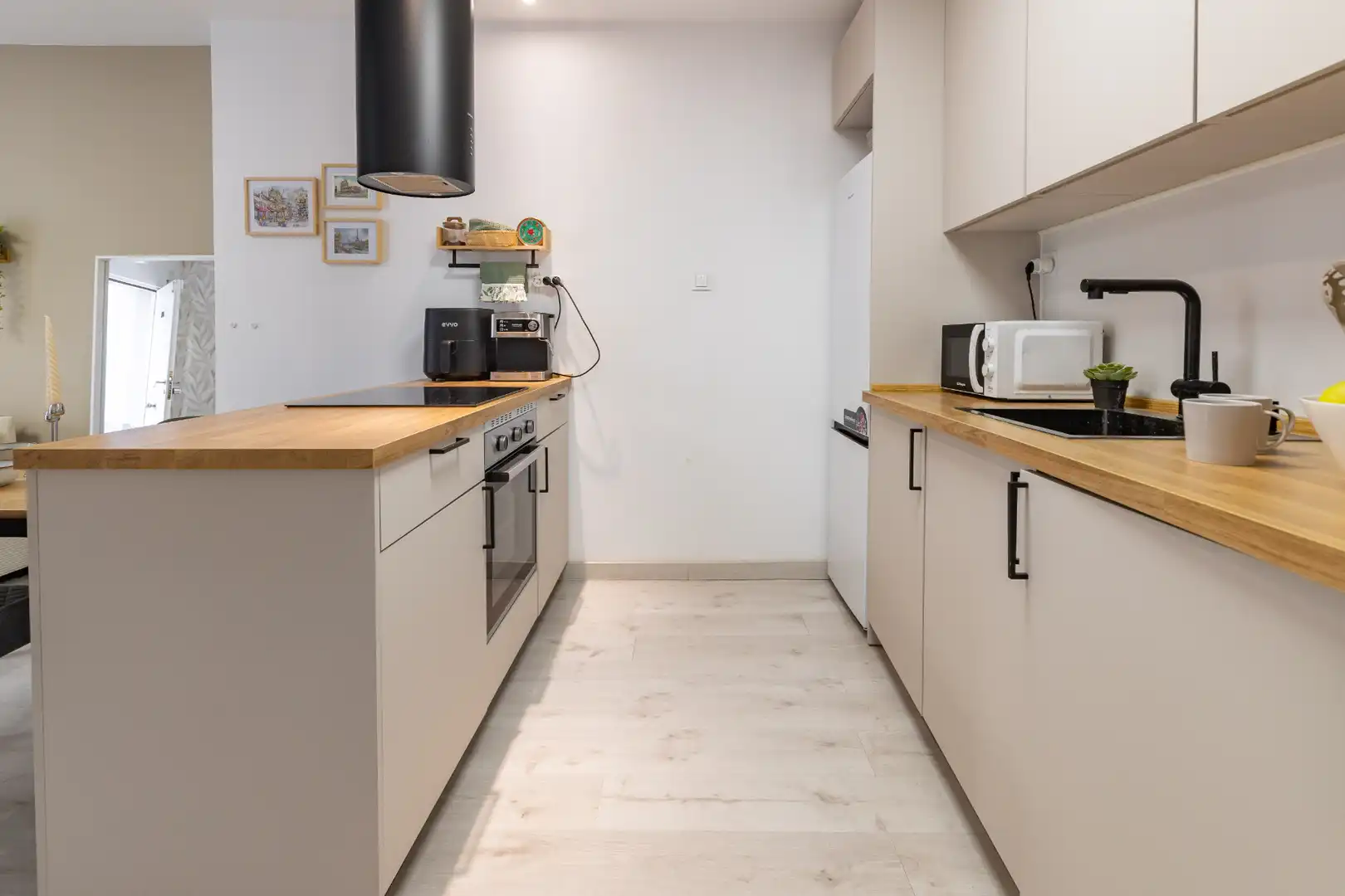 Cuina de Planta baixa en venda en La Pobla de Vallbona amb Aire condicionat, Terrassa i Moblat