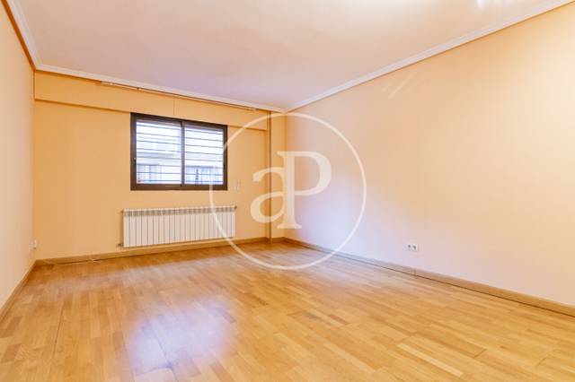 Piso en Alquiler en Sánchez Pacheco en Ciudad Jardín