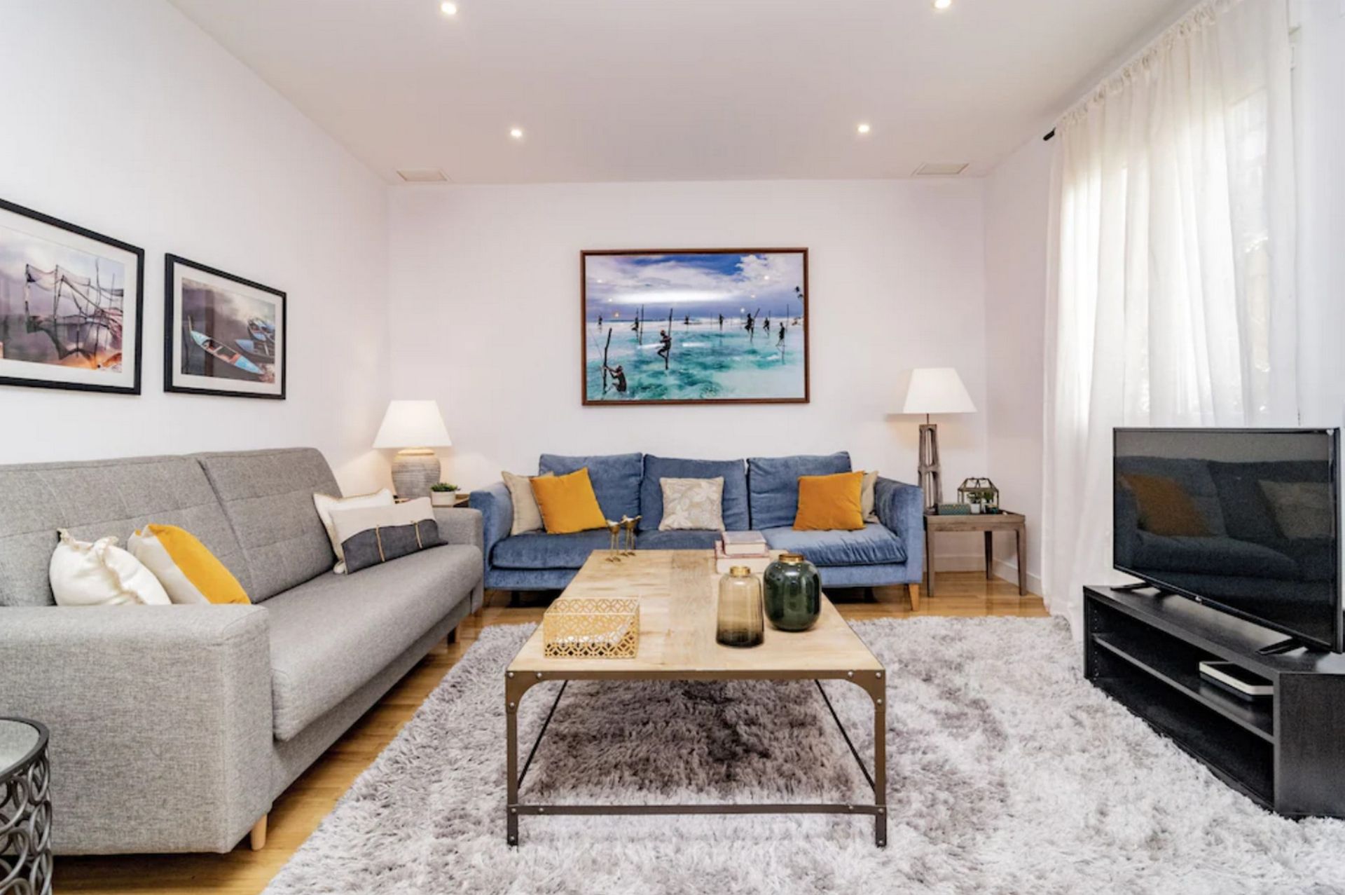 Living room of Flat to rent in  Palma de Mallorca  with Air Conditioner, Furnished and Microwave