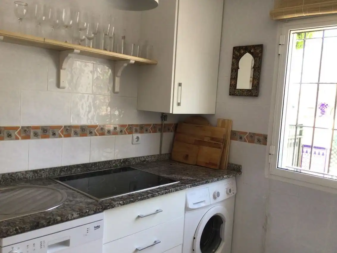Cuina de Casa adosada en venda en Chipiona amb Traster