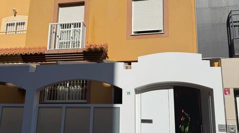 Foto 2 de Casa adosada en venta en Calle Joaquín Blume, 25, Roquetas Pueblo, Roquetas de Mar