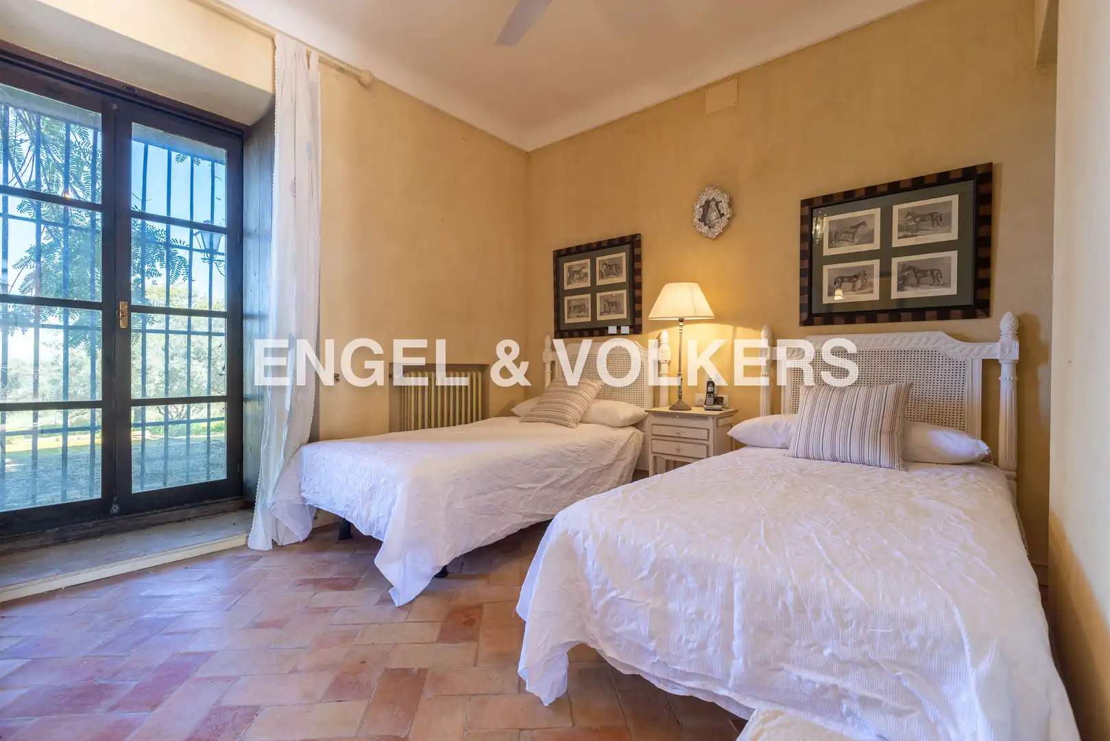 Habitación de Casa o chalet en venta en Carmona con Calefacción, Jardín privado y Terraza