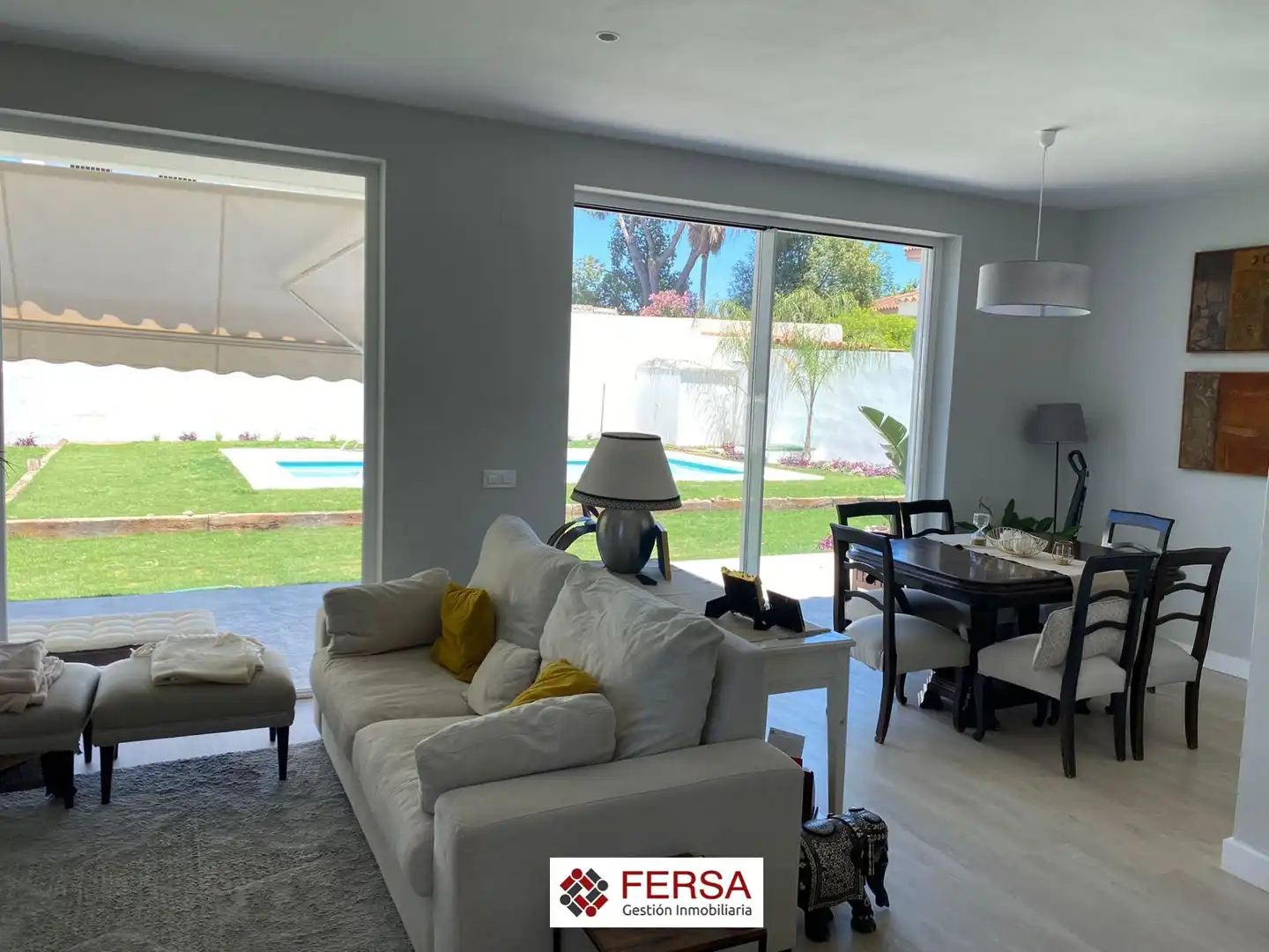 Living room of Houses for sale in El Puerto de Santa María  with Air Conditioner, Heating and Private garden