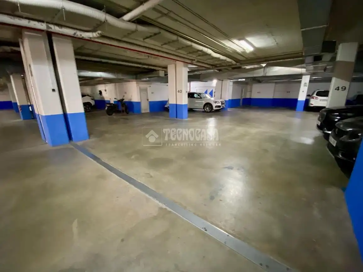 Parkplatz von Garage zum Verkauf in Armilla