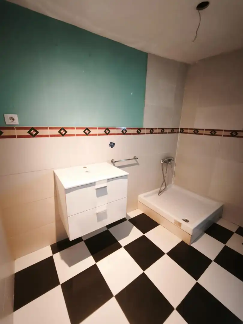 Baño de Piso en venta en Santander con Calefacción y Balcón