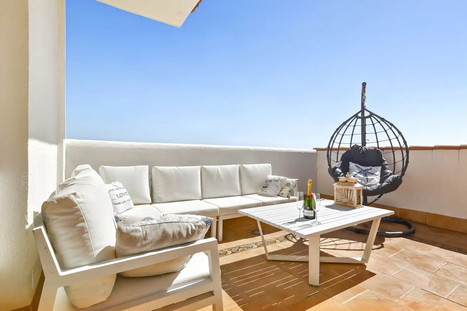 Terrace of Flat for sale in Estepona  with Air Conditioner, Terrace and Community pool