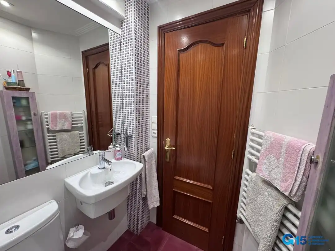 Bathroom of Flat for sale in Errenteria  with Heating, Terrace and Furnished
