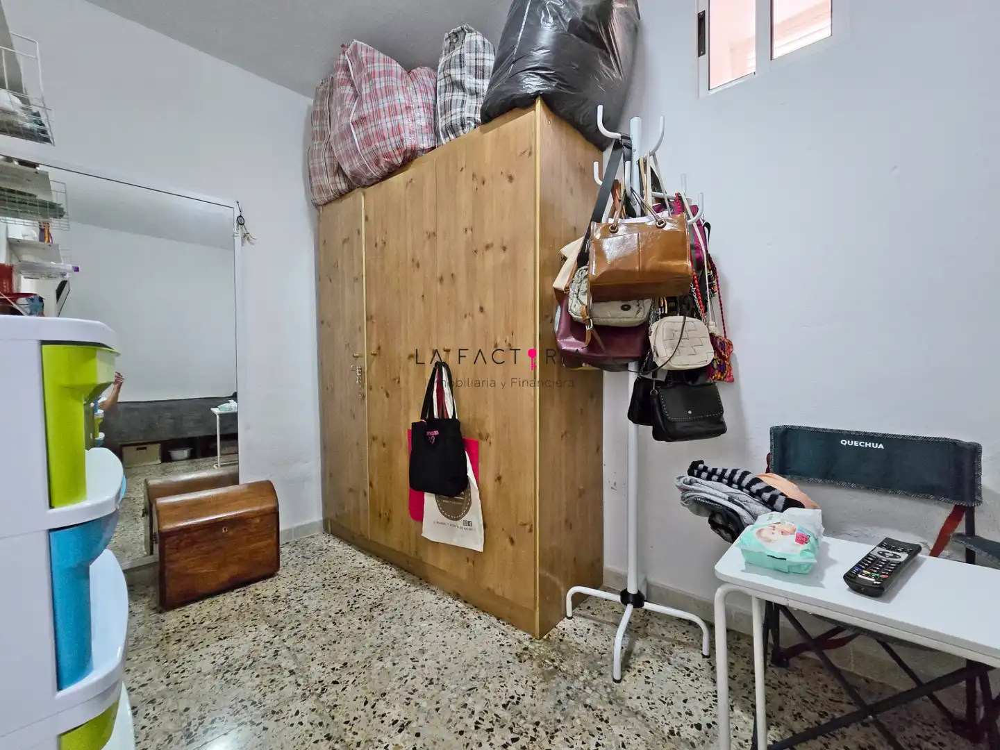 Schlafzimmer von Einfamilien-Reihenhaus zum Verkauf in Guía de Isora mit Terrasse, Möbliert und Ofen