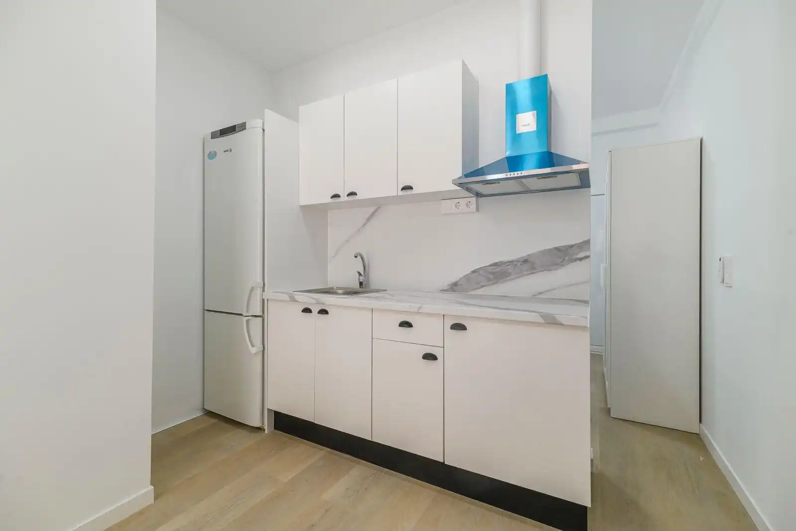Küche von Wohnung zum Verkauf in L'Hospitalet de Llobregat