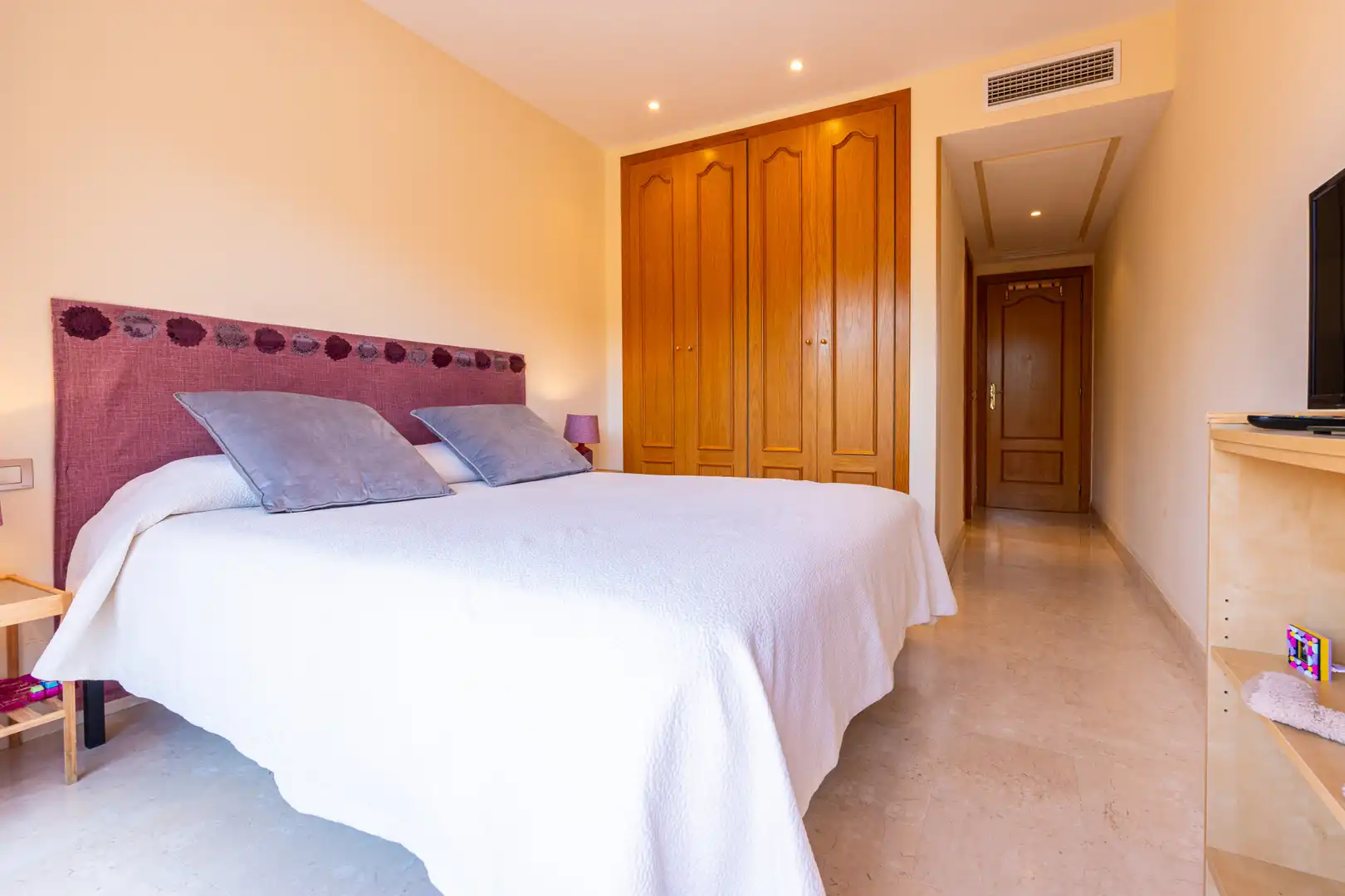 Habitación de Planta baja en venta en Mijas con Aire acondicionado, Jardín privado y Terraza