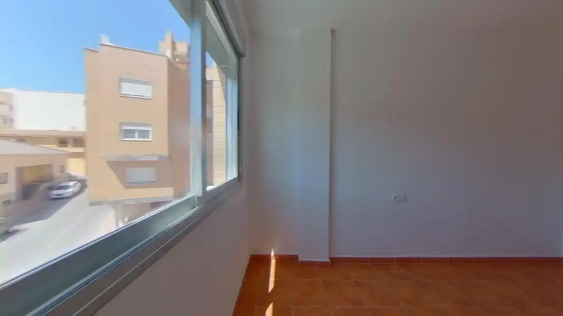 Piso con ascensor en venta en Calle POLO MEDINA, imagen 5