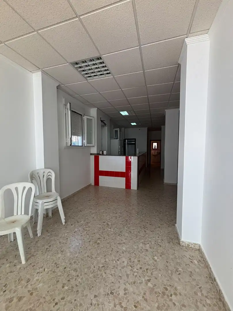 Local comercial en venta en Arahal, imagen 2