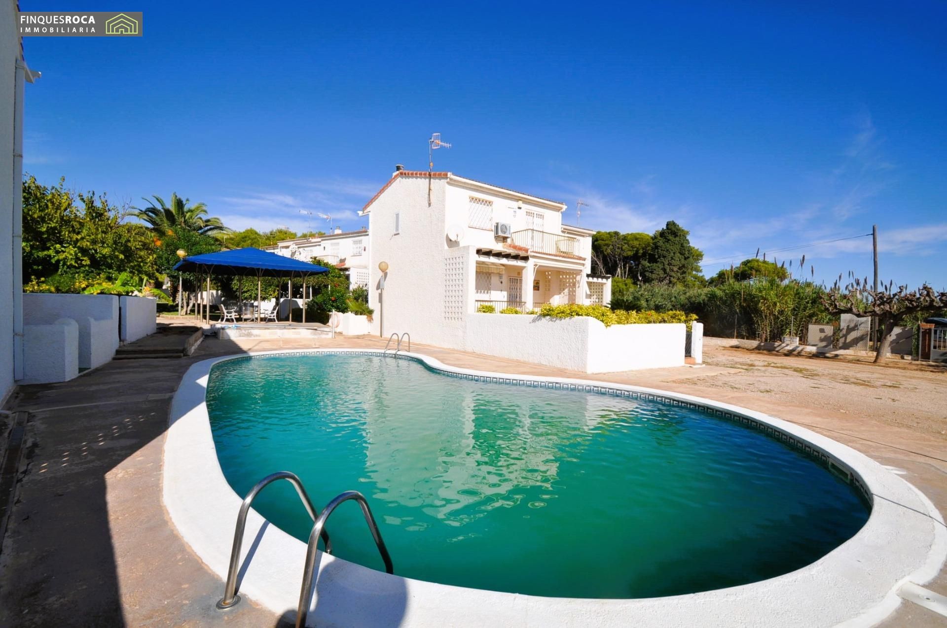 Casa adosada en venda a  BARCELONA, 65, Alcanar