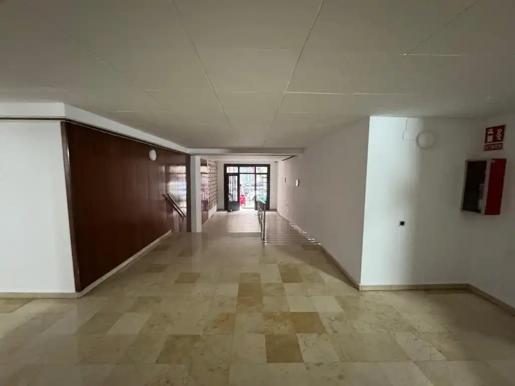 Flat with lift for sale in Carrer del Dos de Maig, imagen 3