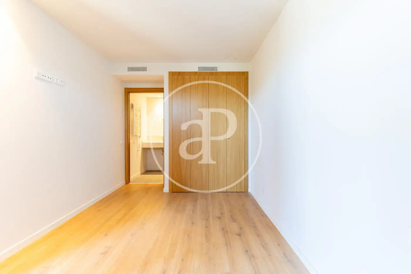 Bedroom of Flat for rent in Sant Cugat del Vallès  with Heating, Terrace and Balcony