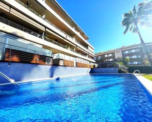 Piscina de Àtic en venda en El Masnou amb Aire condicionat, Terrassa i Piscina