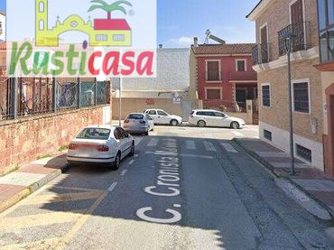 Terreny residencial en venda a Cronista Matías de Haro 14