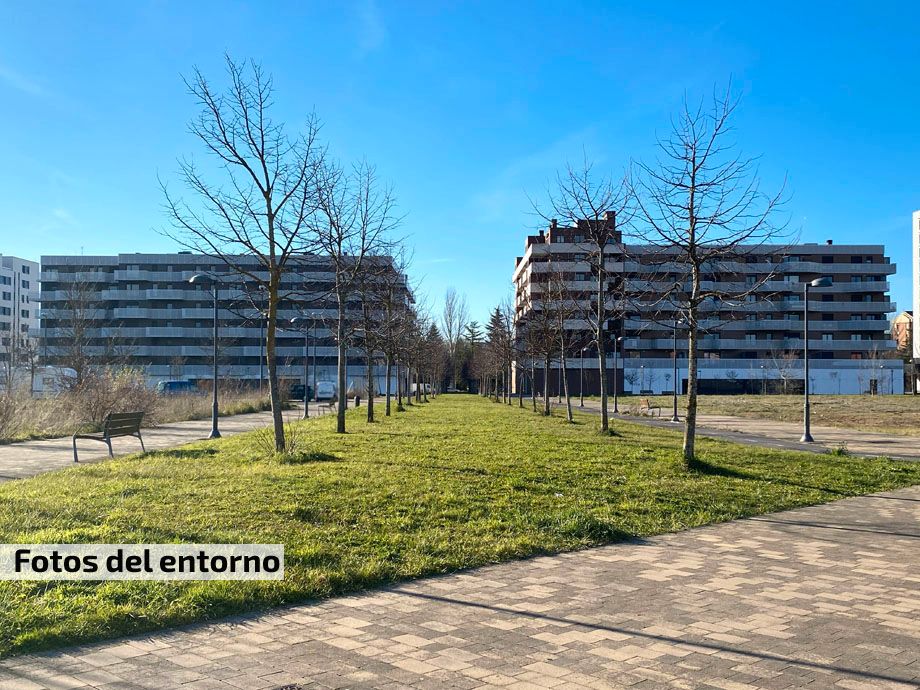 Vista exterior de Pis en venda en Vitoria - Gasteiz amb Terrassa i Traster