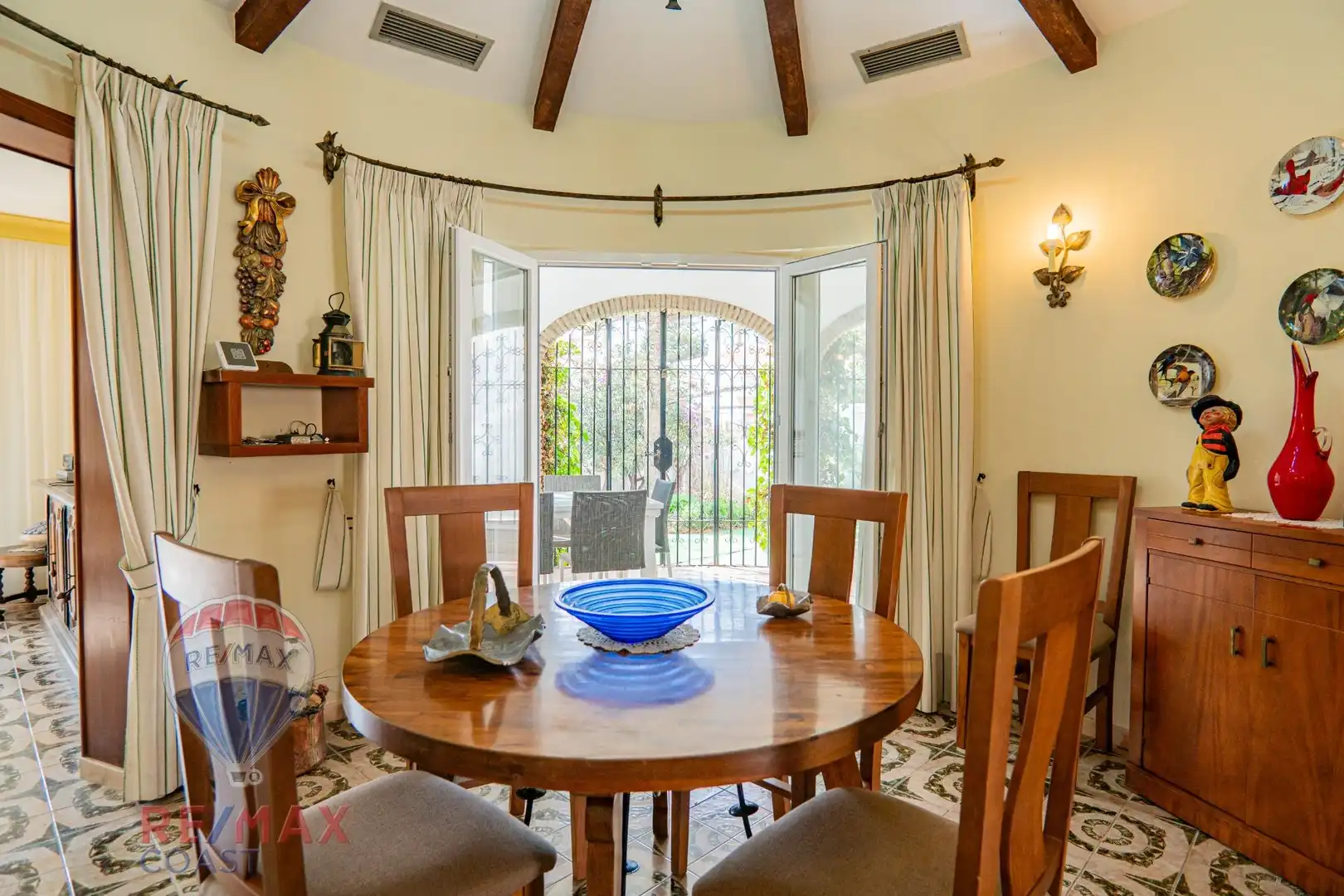Comedor de Casa o chalet en venta en Torrox con Aire acondicionado, Calefacción y Jardín privado