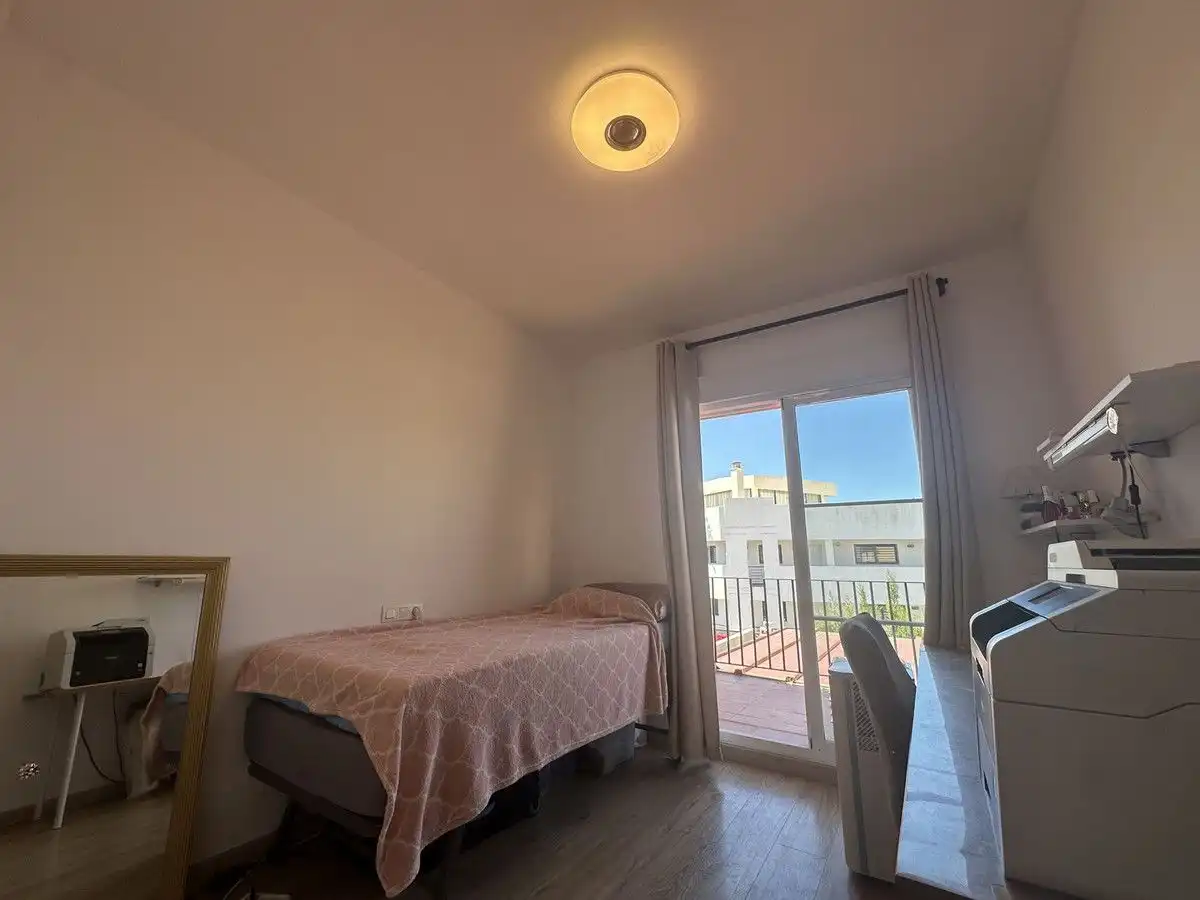 Dormitori de Casa o xalet en venda en Mijas amb Aire condicionat, Jardí privat i Terrassa