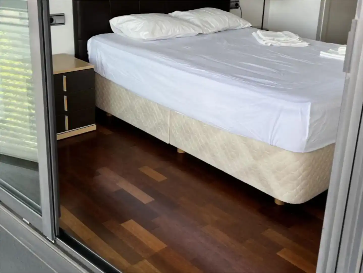 Dormitori de Pis en venda en  Barcelona Capital amb Aire condicionat i Balcó