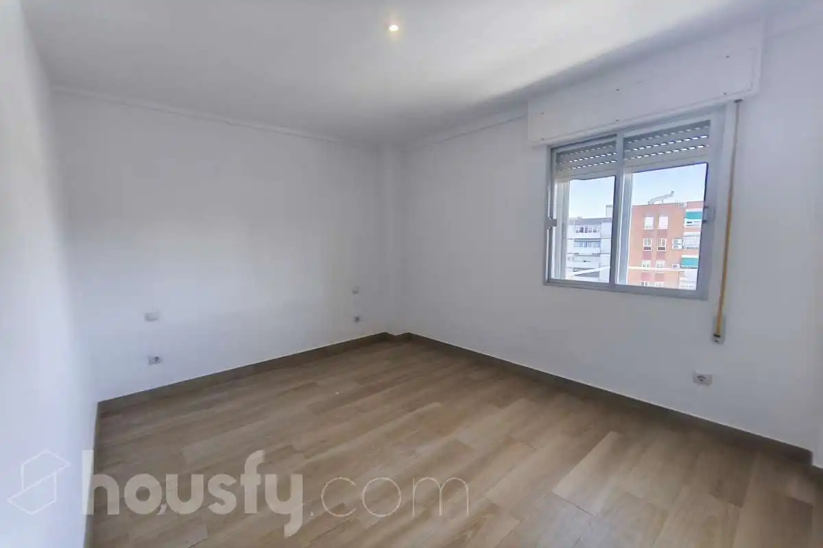 Bedroom of Flat for rent in Fuenlabrada  with Parquet flooring