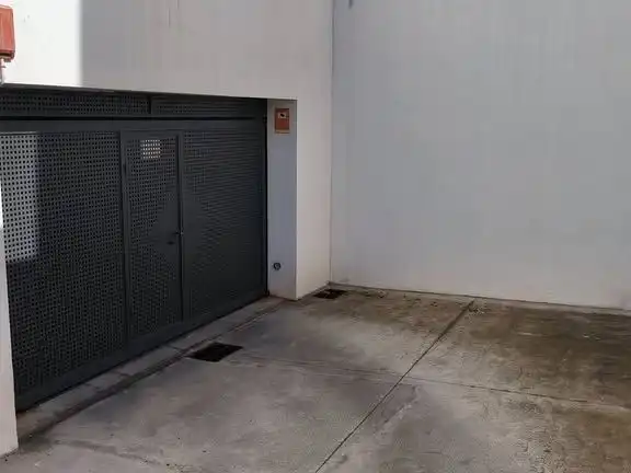 Parking de Garaje de alquiler en Buenavista del Norte con Alarma
