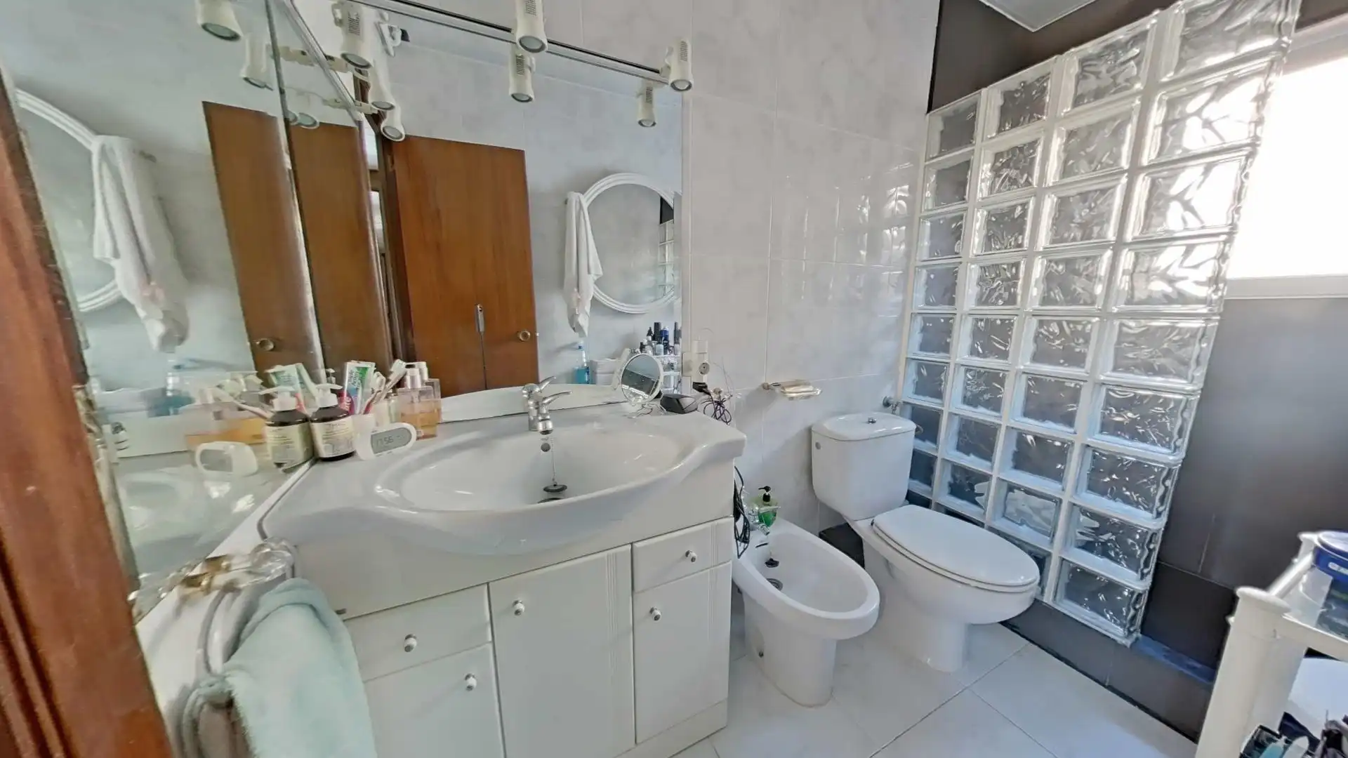 Baño de Ático en venta en Barcelona con Aire acondicionado y Amueblado