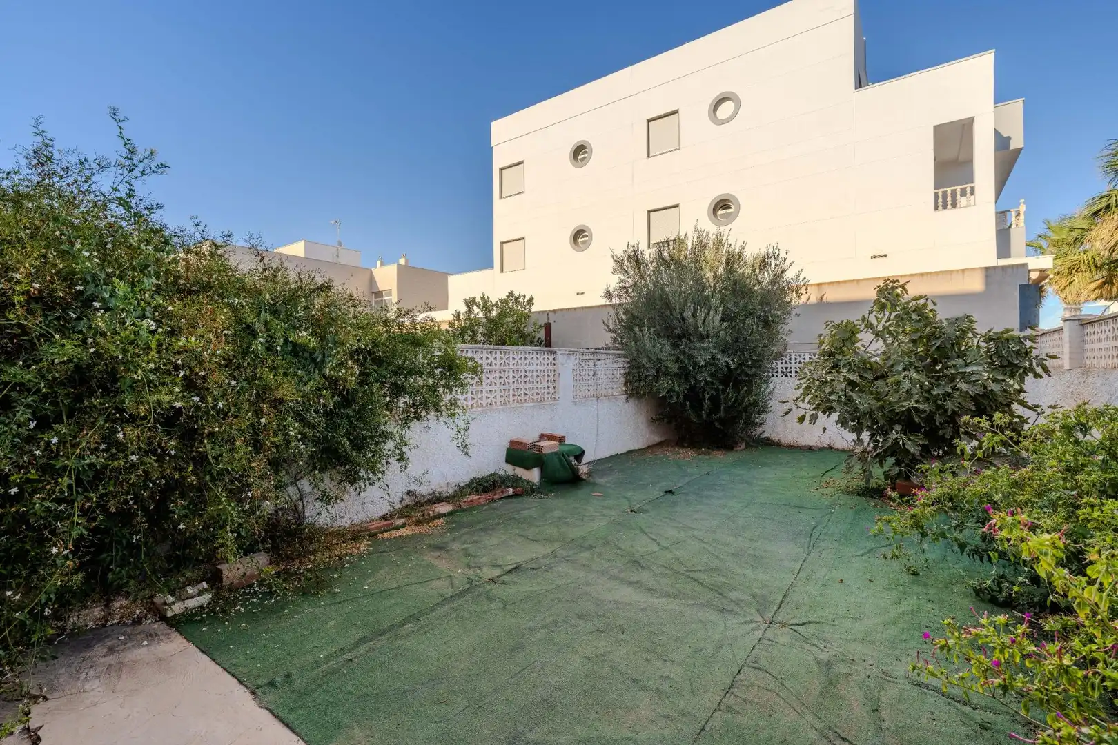 Jardí de Casa adosada en venda en Cabo de Gata amb Jardí privat, Terrassa i Traster